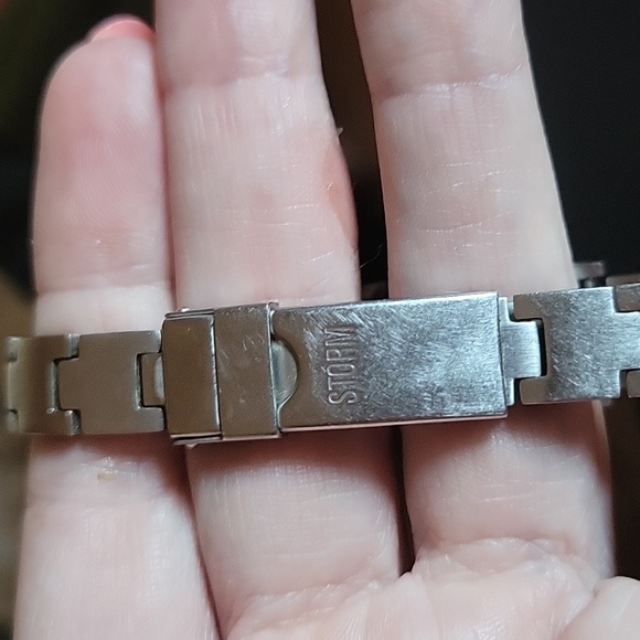 Vintage Storm Watch - Picture 2 of 2